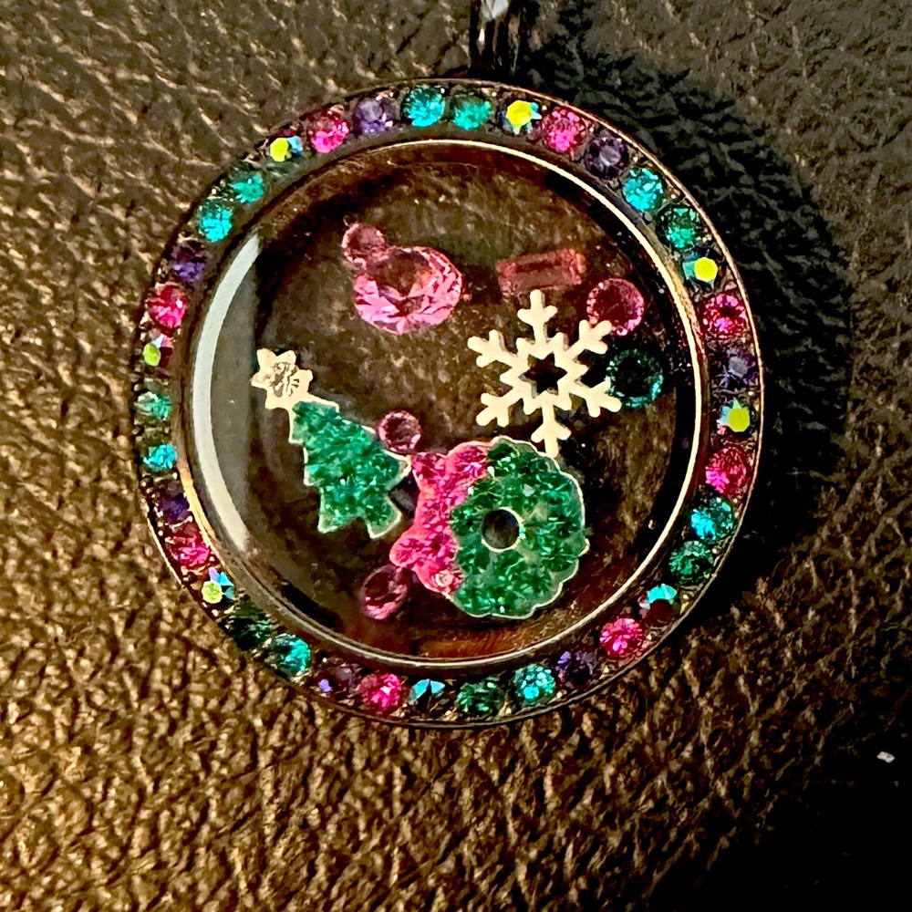 Origami owl living locket